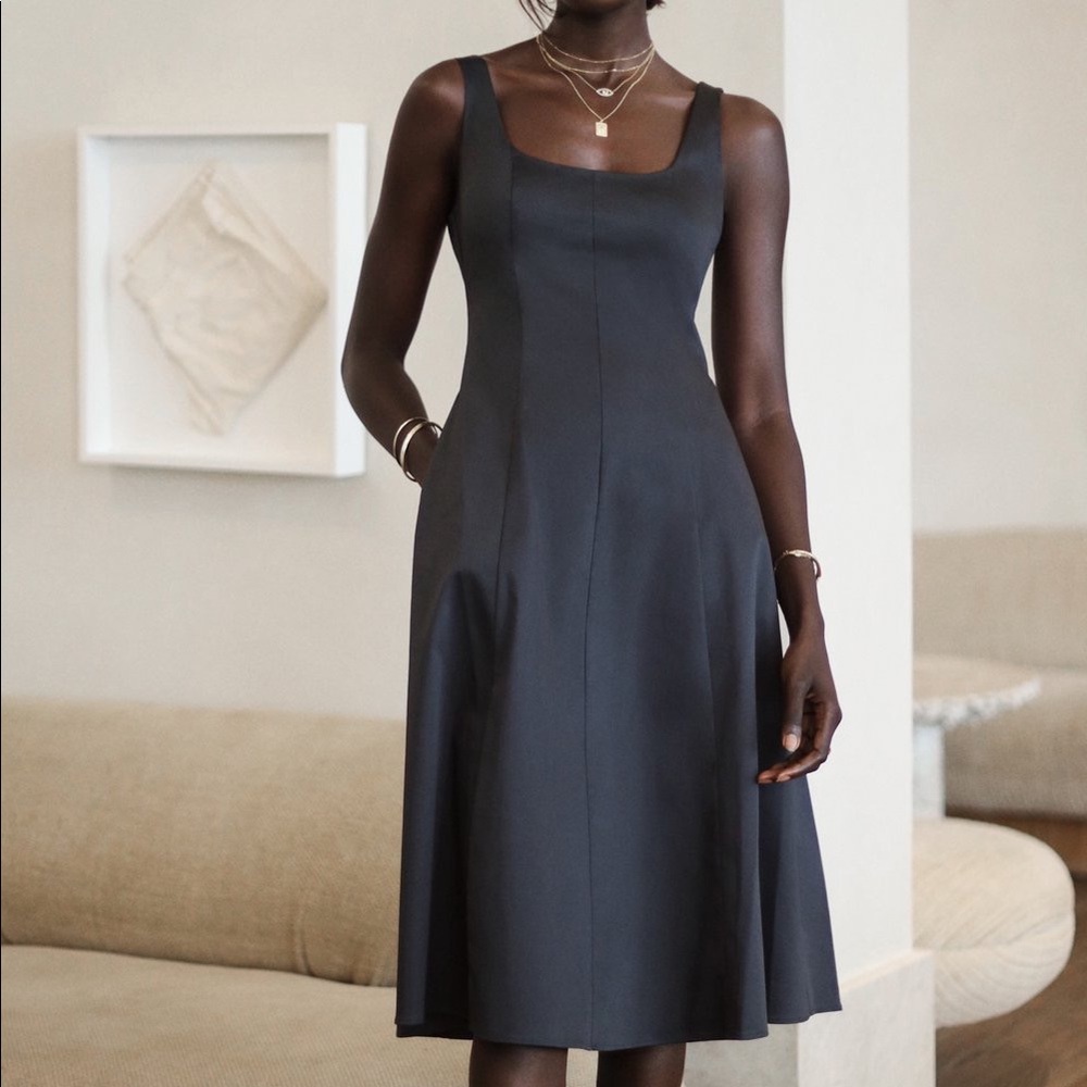 ❤️❤️❤️Club Monaco  Wide Neck Panel Dress navy blue size 8❤️❤️❤️